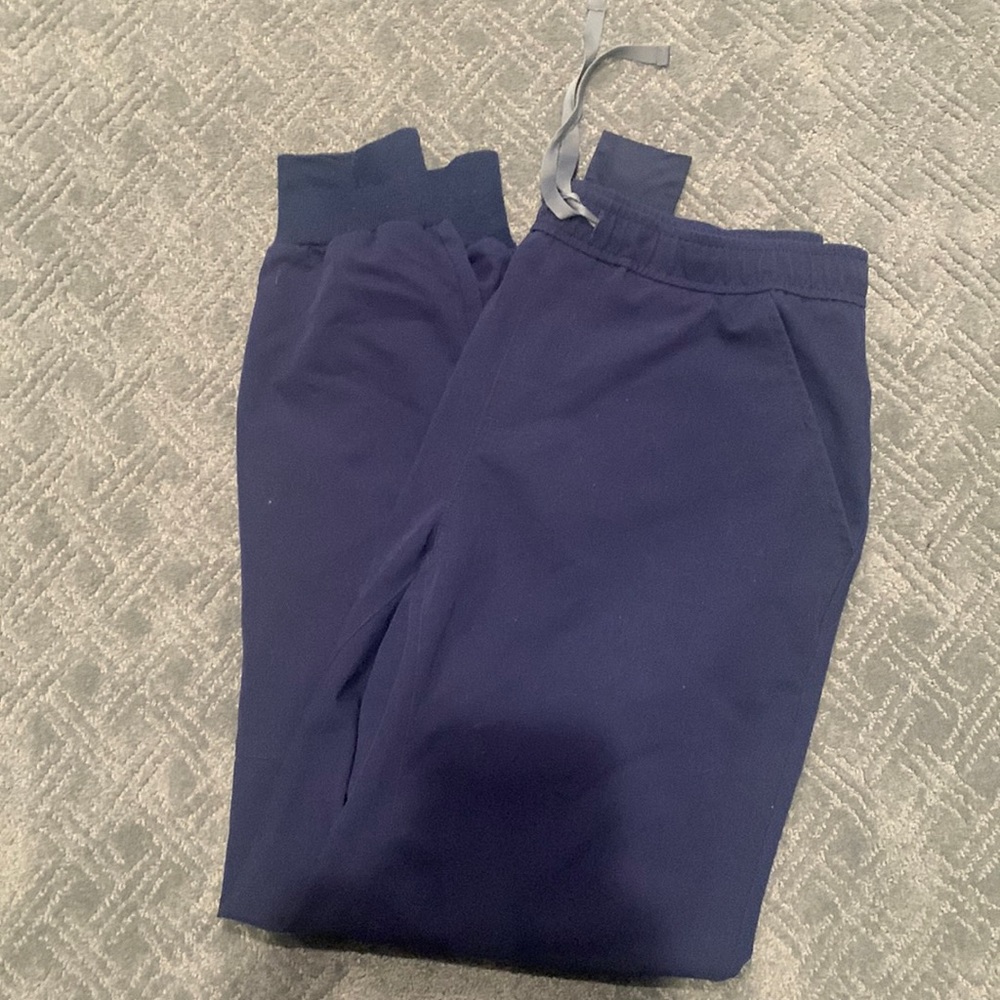 Figs scrubs